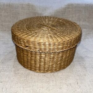Woven Basket‎ with Lid 6-inch Diameter